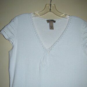 WOMENS CUTE TOP - WITH CROCHETED SLEEVES - SIZE L